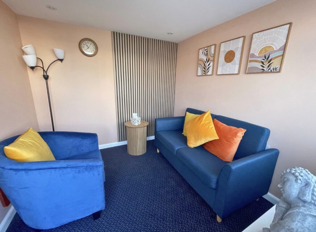 Front therapy room in Stirling used for counselling
